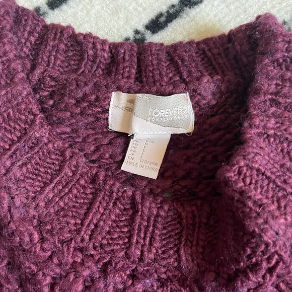 Forever 21 Sweater - Picture 5 of 6